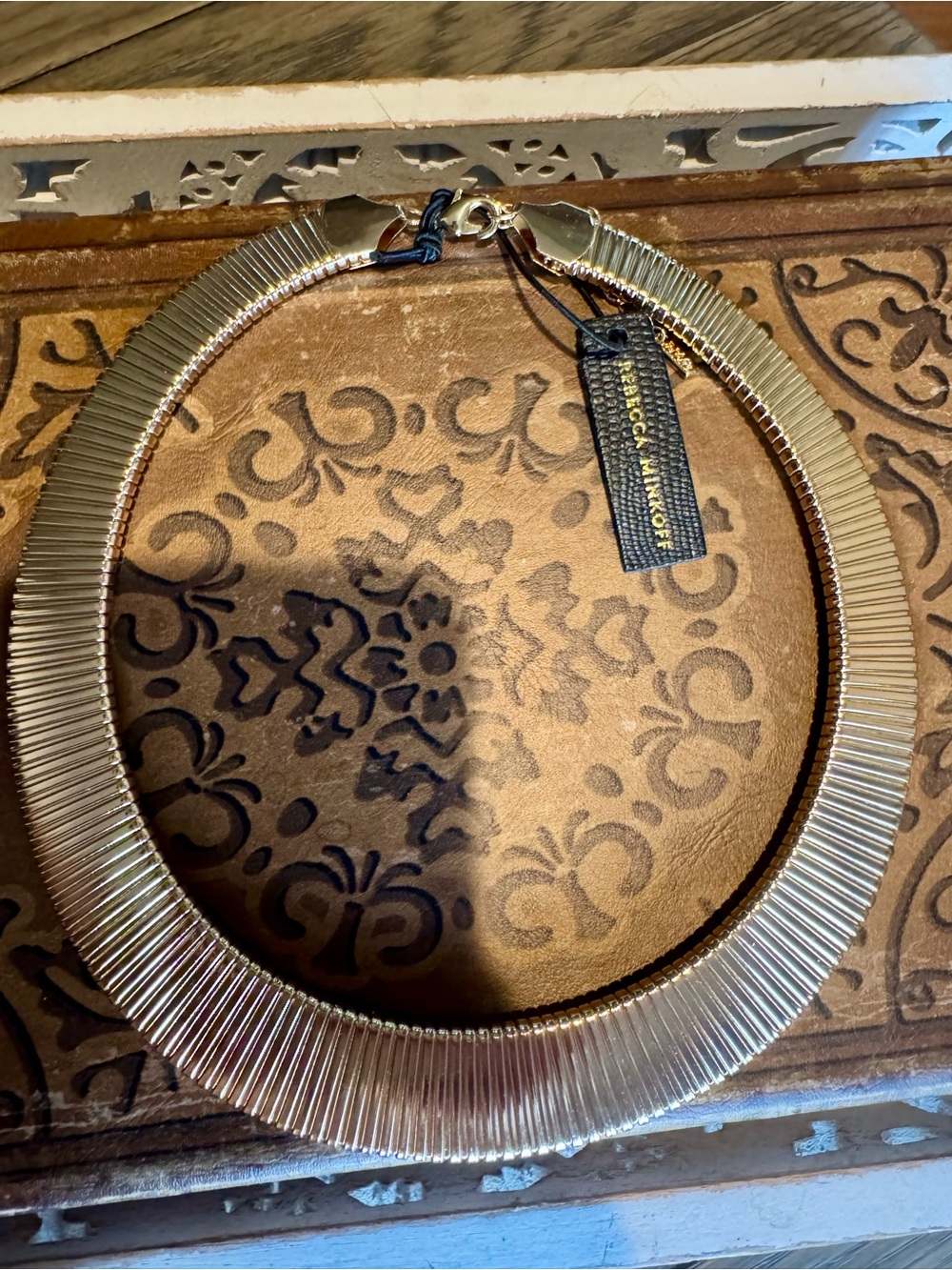 Rebecca Minkoff Ribbed Collar Necklace in Gold Tone